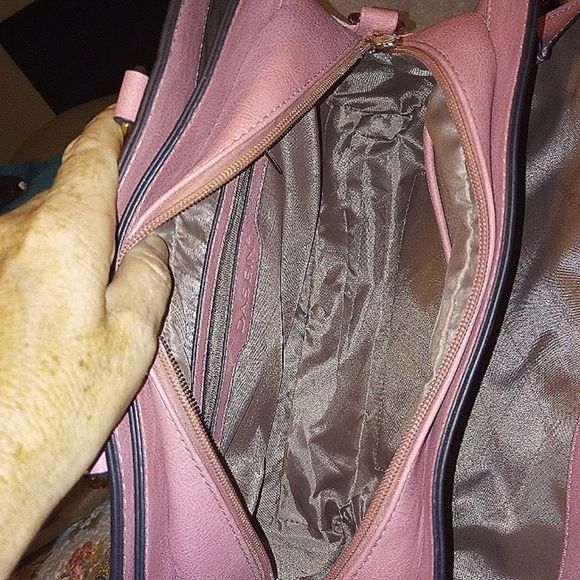 Dasein Pink Purse; Good condition - Picture 15 of 17